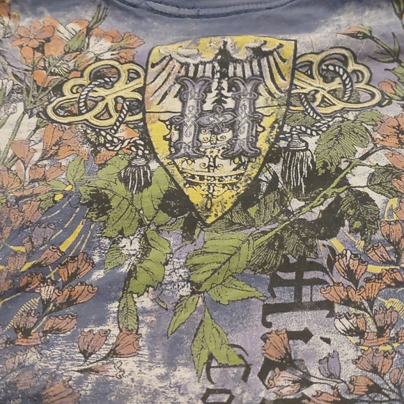Vintage T-shirt with Tattoo-style Artwork - Picture 13 of 14